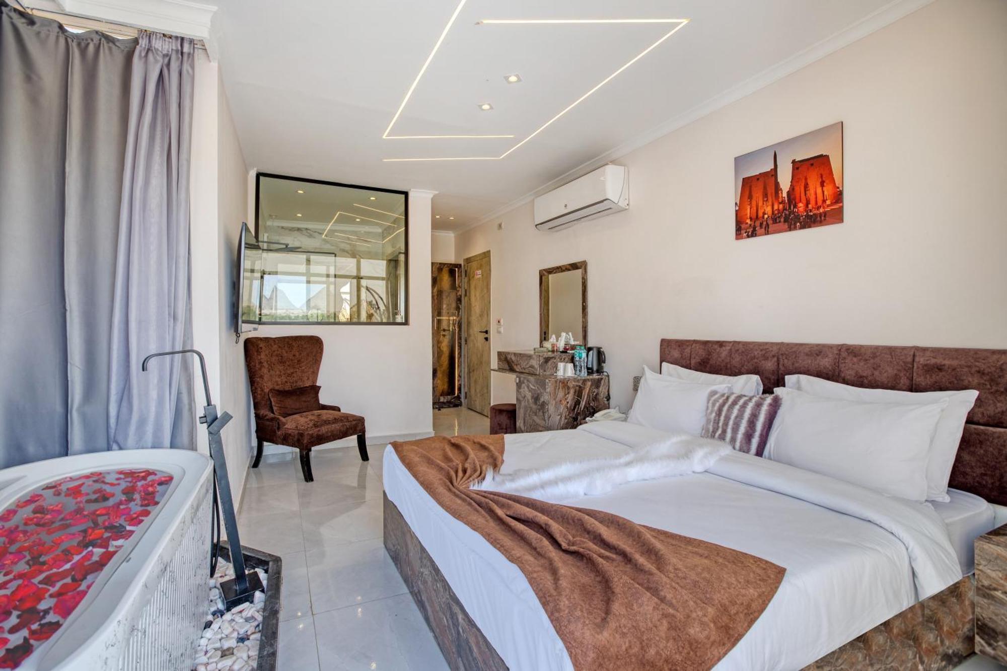 Giza Papyrus Pyramids Guest house *